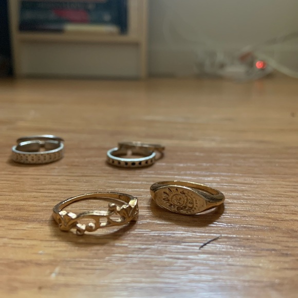 Rings - Picture 1 of 8